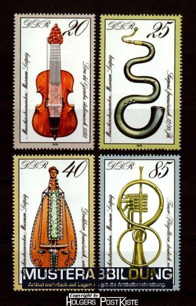 Satzausgabe DDR 2445-2448 Musikinstrumente Museum Leipzig